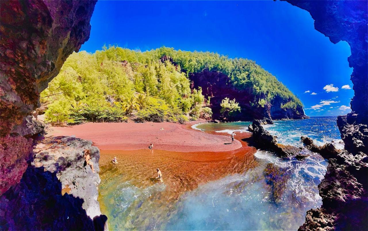 פאיה Explore Maui'S Diverse Campgrounds And Uncover The Island'S Beauty From Fresh Perspectives Every Day As You Journey With Aloha Glamp'S Great Jeep Equipped With A Rooftop Tent מראה חיצוני תמונה